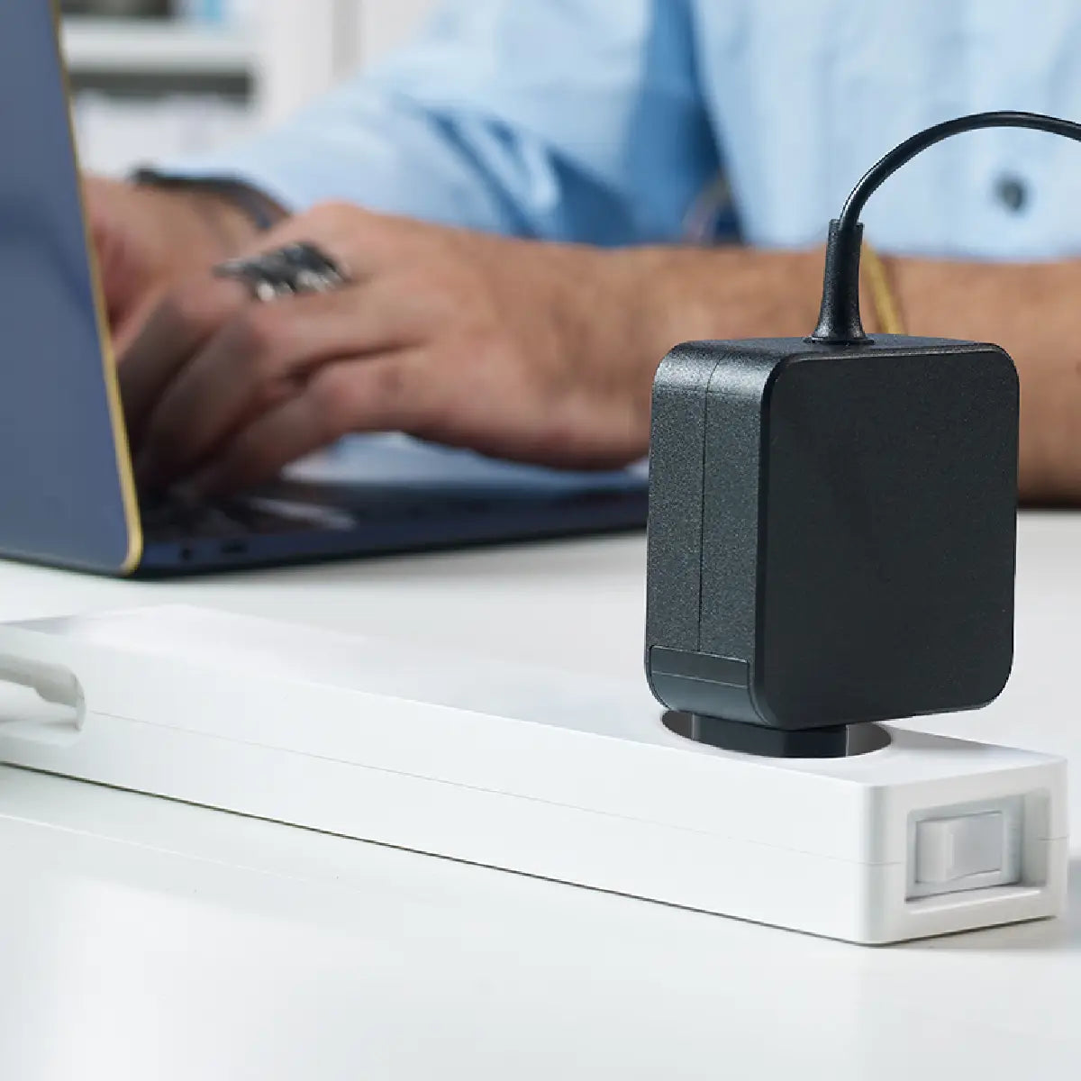 หัวชาร์จ INNERGIE T6 ING-ADP-65DW-LZU Universal 65W - SpeedCom