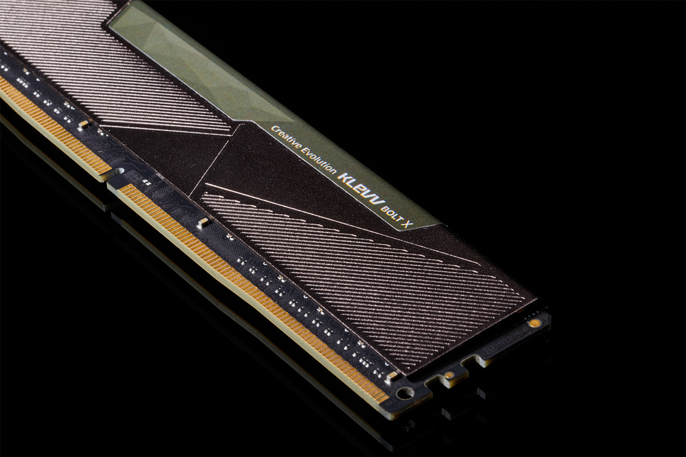 หน่วยความจำ แรม พีซี KLEVV BOLT X 16GB (16GBX1) DDR4 3200MHz KD4AGUA80-32A160T สีดำ