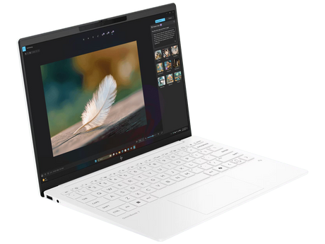 HP OmniBook 7 Aero 13.3 inch Next Gen AI Laptop 13-bg1076AU